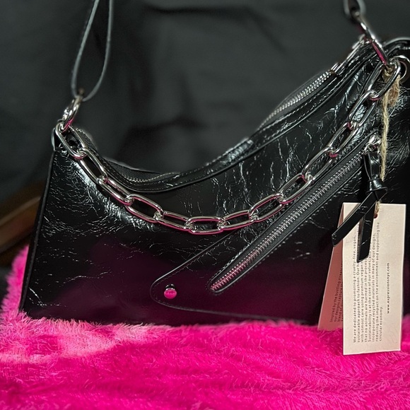 🖤🖤NWT- E/N EXPRESSIONS NYC SASSY/CLASSY BLACK SHOULDER BAG🖤🖤 - Picture 3 of 14